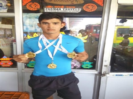Palendra won gold in 100 m Race